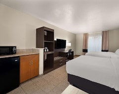 Khách sạn Comfort Inn & Suites (Fenton, Hoa Kỳ)