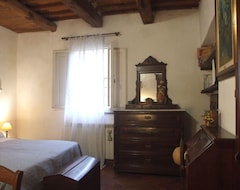 Hotel It S Located In The Historic Center Of Pisa On The Ground Floor Of A 17Th Century Building (Pisa, Italy)