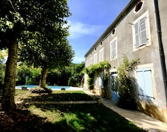 Toàn bộ căn nhà/căn hộ Large French Country House With Pool, Meadows And Orchard (Teilhet, Pháp)