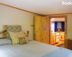 Cijela kuća/apartman Lakefront Ossipee Cottage With Screened Porch And Deck! (West Ossipee, Sjedinjene Američke Države)