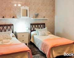Hotelli Beautiful Home In Torrox With Outdoor Swimming Pool, Wifi And 3 Bedrooms (Torrox, Espanja)