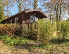 Cijela kuća/apartman Pinecone Cabin, Pet Friendly, With Pool In Godshill, Hampshire (Fordingbridge, Ujedinjeno Kraljevstvo)