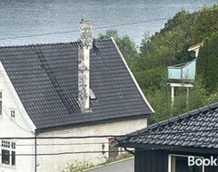 Koko talo/asunto Villa Ved Sjoen, Naermt Sentrum Med Panorama Utsikt Og Stor Hage (Bergen, Norja)