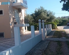 Khách sạn Home (Patra, Hy Lạp)