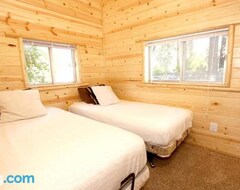 Koko talo/asunto Green Cabin In Big Bear Lake (Big Bear City, Amerikan Yhdysvallat)