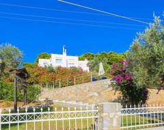 Hotel Villa Ariadni (Skiathos Town, Greece)