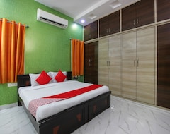 Hotel OYO 7571 Madhapur (Hyderabad, Indien)