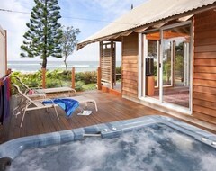Khách sạn Kims Beachside Retreat (Toowoon Bay, Úc)