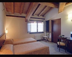 Hotel Fondo Catena (Ferrara, Italy)