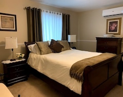 Casa/apartamento entero Spacious 4 Bedroom Home Close To Beaches, Live Entertainment And Golf Courses (Charlottetown, Canadá)