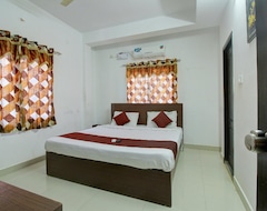 Hotel OYO 4357 The Mangrove Wood Residency (Chennai, Indien)