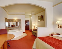 Hotel FairBridge Inn & Suites Cleburne (Cleburne, USA)