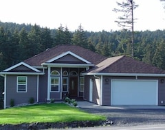Entire House / Apartment Kodiak, Alaska Executive Home (Kodiak, USA)