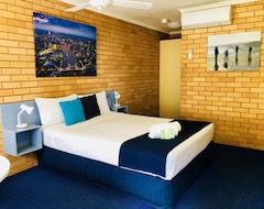 Khách sạn Bosuns Inn Motel (Coffs Harbour, Úc)