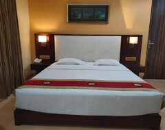 Otel Aayush Resorts (Bombay, Hindistan)