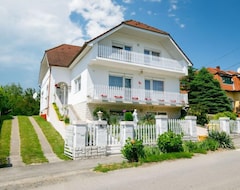 Toàn bộ căn nhà/căn hộ Apartment Beige In Balatonboglar/szemes - 6 Persons, 3 Bedrooms (Balatonszemes, Hungary)
