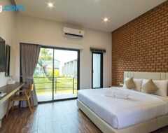 Destino Hotel Surin (Surin, Tailandia)
