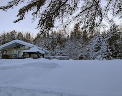 Entire House / Apartment The Quietude Of Three-lakes | Spa And Heated Swimming Pool In Front Of The Lake (Asbestos, Canada)