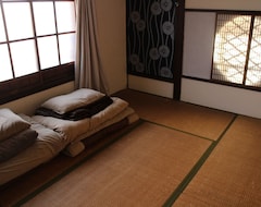 Bed & Breakfast Ise Guesthouse Tsumugiya (Ise, Japan)