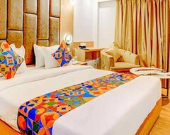 Khách sạn Oyo Flagship 81201 Sls Luxury Suites (Kottayam, Ấn Độ)