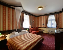 Hotelli Hotel Berg (Hirschberg am See, Tsekin tasavalta)