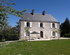Toàn bộ căn nhà/căn hộ La Charmille (Saint-Pierre-d'Exideuil, Pháp)