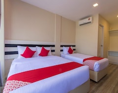 Hotel OYO 1145 Lea Guest House & Cafe (Port Dickson, Malaysia)