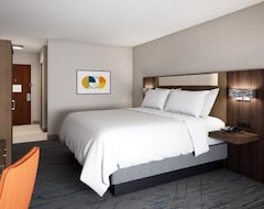 Khách sạn Holiday Inn Express And Suites Dry Ridge (Dry Ridge, Hoa Kỳ)