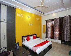 Hotel OYO 19966 Angel Pink Residency (Ghaziabad, India)