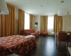 Khách sạn Hotel Fox (Volpiano, Ý)