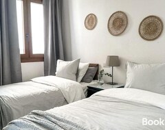 Hele huset/lejligheden Elegant 2-bedroom Apartment With Beautiful Views (Benalmadena, Spanien)