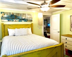 Tüm Ev/Apart Daire New Listing 2018! Your Dream Beach Cottage To Escape And Relax! Walk To Beach. (Sea Island, ABD)