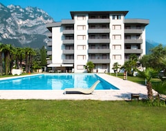 Otel Residence Monica (Riva del Garda, İtalya)
