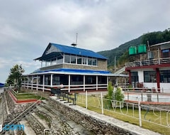14 Miles Hotel And Restaurant (Pokhara, Nepal)