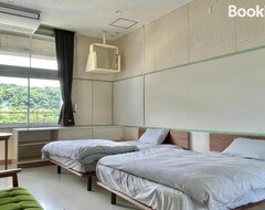 Otel Livinganywhere Commonsuruma Twin Bed Room - Vacation Stay 88989v (Uruma, Japonya)