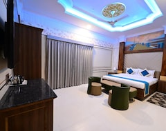 Khách sạn Sawant Palace Hotel (Ratnagiri, Ấn Độ)