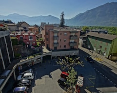 Hotelli Albergo Porta Verzasca (Gordola, Sveitsi)