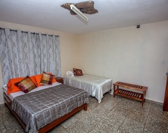 Khách sạn Relax Y Confort En Playa Guardalavaca (Guardalavaca, Cuba)