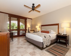 Hotel Santa Barbara Beach & Golf Resort Curacao (Nieuwpoort, Curacao)