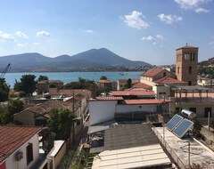 Toàn bộ căn nhà/căn hộ 2 Bedrooms Penthouse, With A Balcony With Bay View. (Chalkida, Hy Lạp)