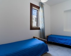 Cijela kuća/apartman Vacation Home Incoronata - Le07505291000003072 In Gallipoli - 10 Persons, 4 Bedrooms (Gallipoli, Italija)