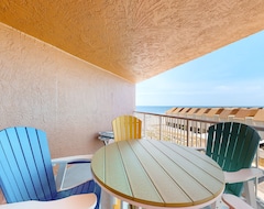 Entire House / Apartment 9 Br Gulf Front Private Pool Sleeps 28 Sunrays Beach House Gulf Shores (Gulf Shores, USA)