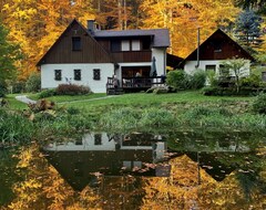 Toàn bộ căn nhà/căn hộ Jägerhaus Oppach (secluded Location) Forest House With Lake (Oppach, Đức)