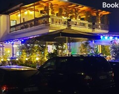 Khách sạn Hotel Emanuel (Vora, Albania)