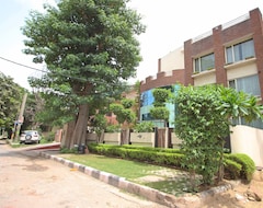 Khách sạn Collection O 30043 Yellow White Residency (Gurgaon, Ấn Độ)