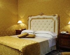 Hotelli Grand Hotel Vanvitelli (Caserta, Italia)