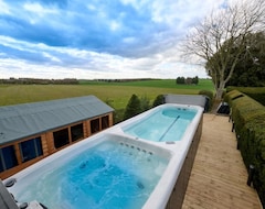 Tüm Ev/Apart Daire Luxurious 5-bed House With Pool, Hot Tub & Parking (Sandwich, Birleşik Krallık)