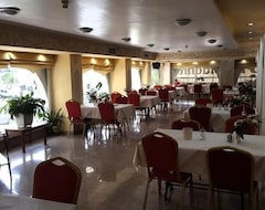 Hotel Poseidonio (El Pireo, Grecia)