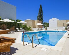 Hotel Villa Iokasti (Koutouloufari, Greece)