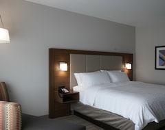 Khách sạn Holiday Inn Express & Suites - Dallas Market Center (Dallas, Hoa Kỳ)